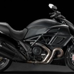 Ducati Diavel Dark : Badass Motorcycle for Batman
