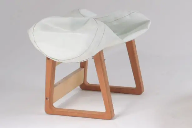 Inflatable Furniture - Inflatable Sidetable and Inflatable Stool by Philipp Beisheim