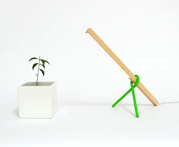 1x1 Desk Lamp by Victor Vetterlein