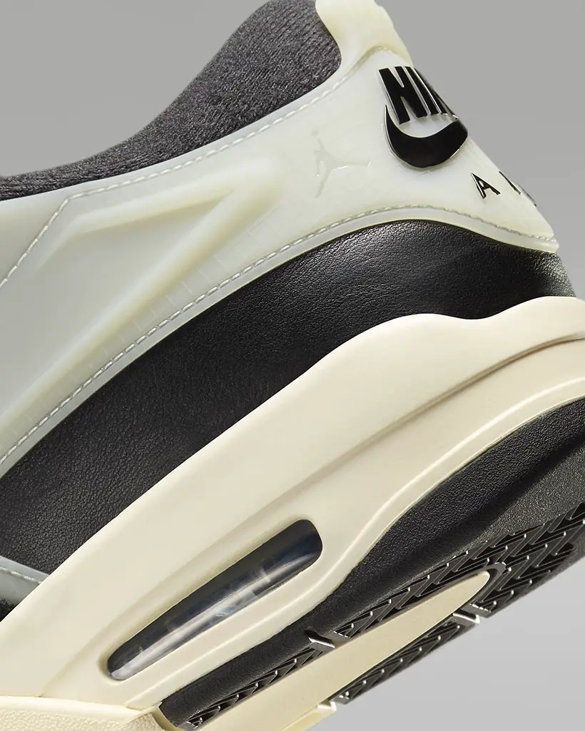 Nike Air Jordan 4 RM Shoe