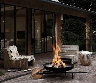 Multipurpose BARROW Fire Bowl Doubles As A Barbecue Grill