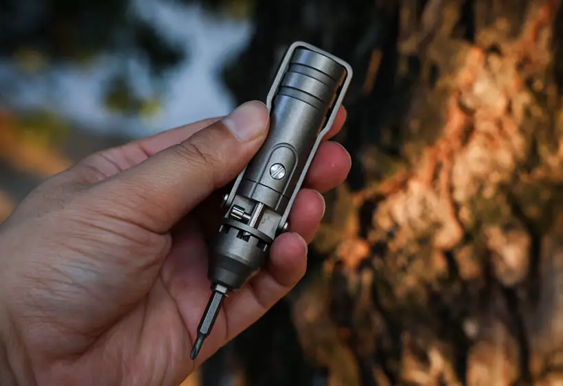 GripNGo Driver: Titanium Pocket Ratchet Screwdriver