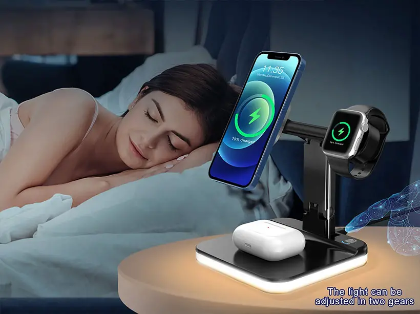 LumiCharge Magnetic Wireless Charger 4-in-1 Charging Station Dock