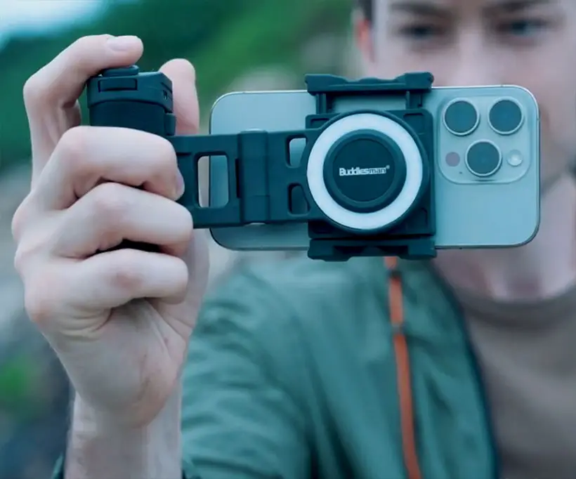 SNAPPY: Ergonomic Battery Grip for Mobile Phone