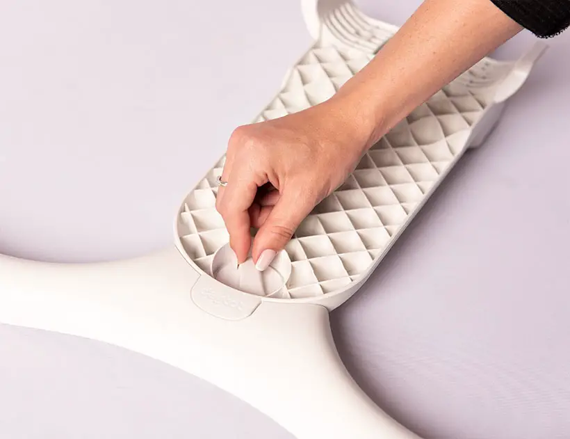 Joey Crawling Aid For Babies by Affect Design Studio