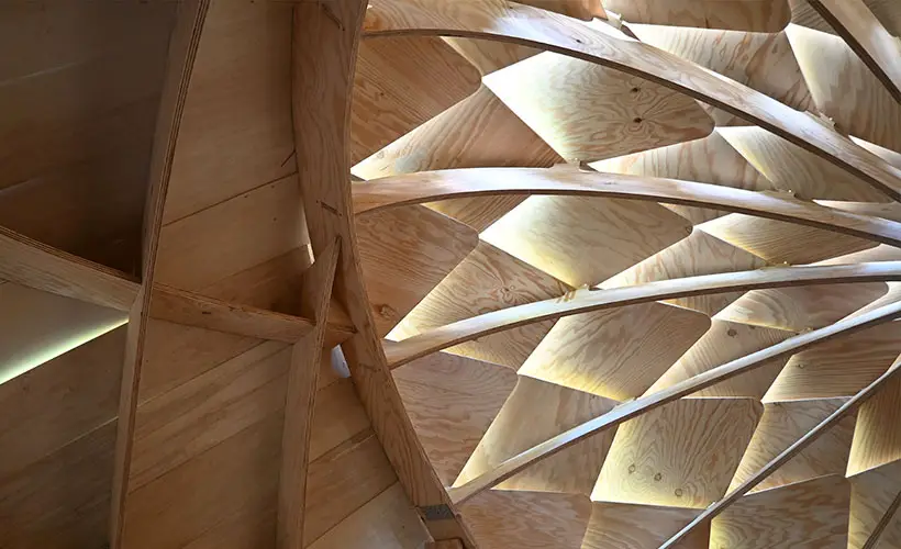 Le Monde dans un Gland Meditation Pod by LFZ Studio