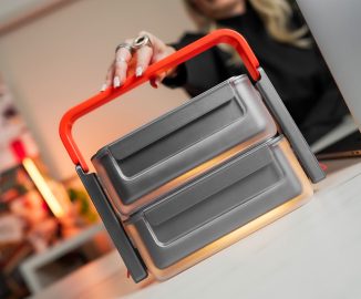 VLB Vertical LunchBox Features Self-Orienting Design with Airtight Lids