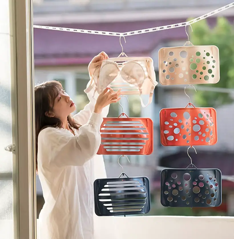 Bras Up 3D-printed Hanger for Bras by Joyce Lai
