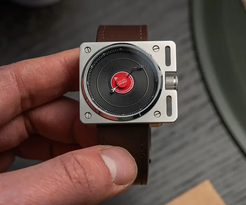 Vinyl Record Player Automatic Watch by AndoAndoAndo
