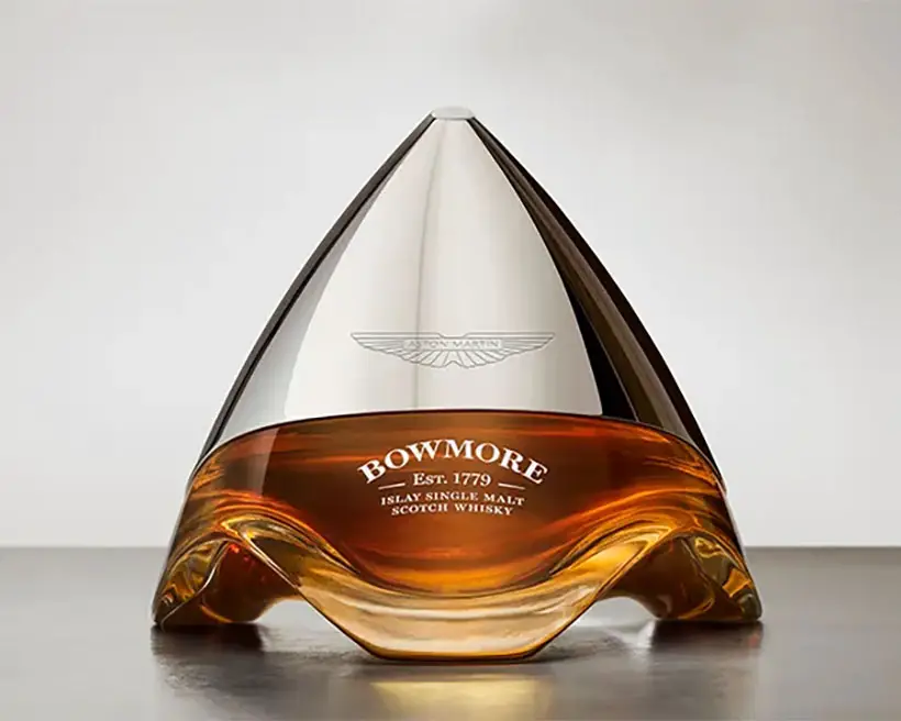 Bowmore ARC-54 Comes With Elegant Decanter Design