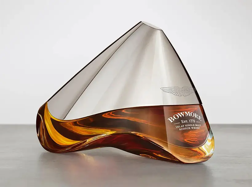 Bowmore ARC-54 Comes With Elegant Decanter Design
