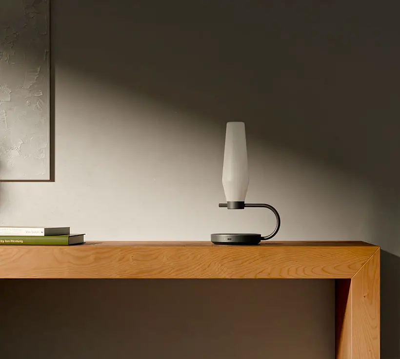 IGGY Lamp Design by Flying Objects