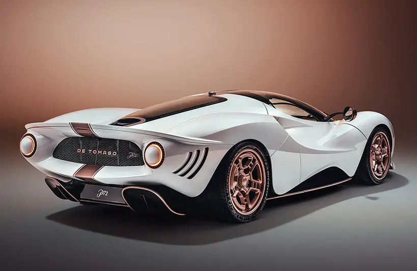De Tomaso P72 Car Features Full Carbon Fiber Body and Traditional Analogue Dials