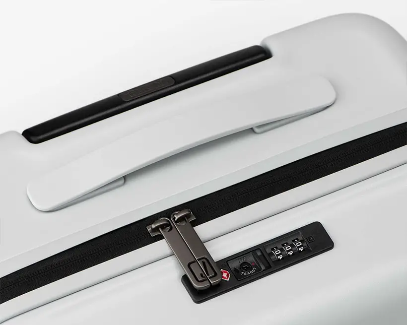 Jollying Dots Luggage by Ponti Design Studio