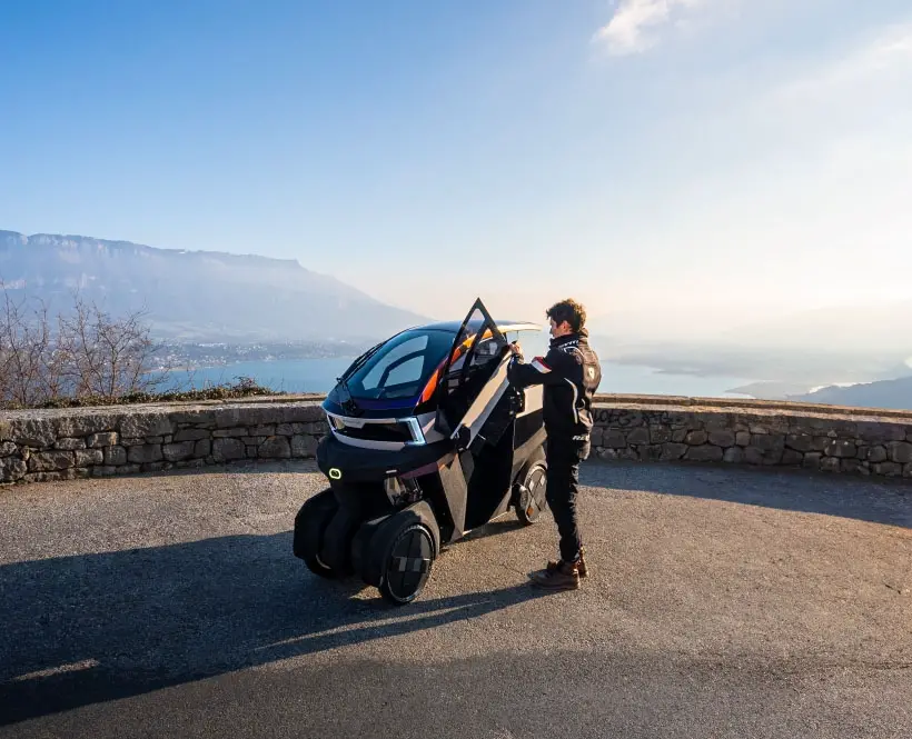 Æ Motion Electric Motorcycle