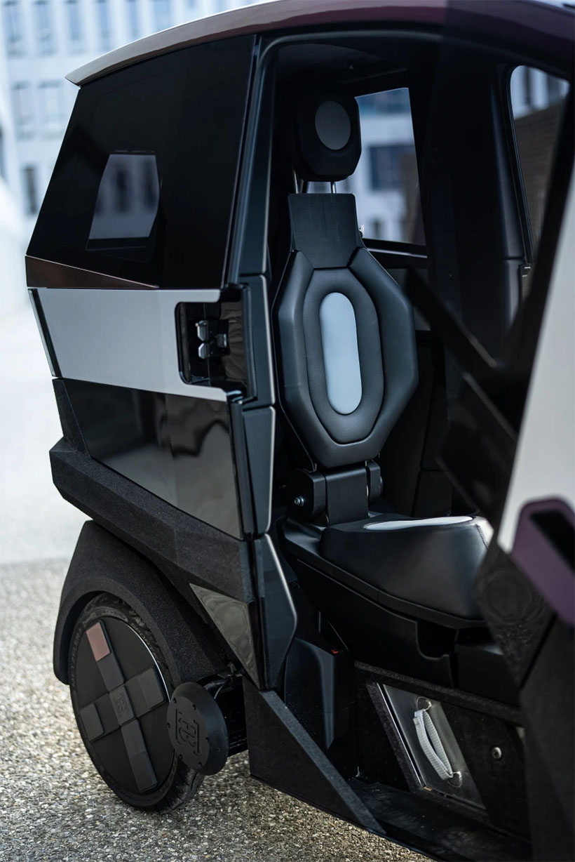 Æ Motion Electric Motorcycle