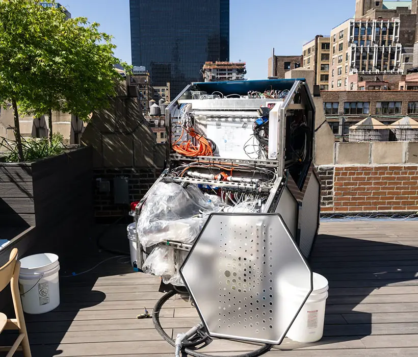 Aircela Machine Transforms Air and Water Into Fossil-Free Gas