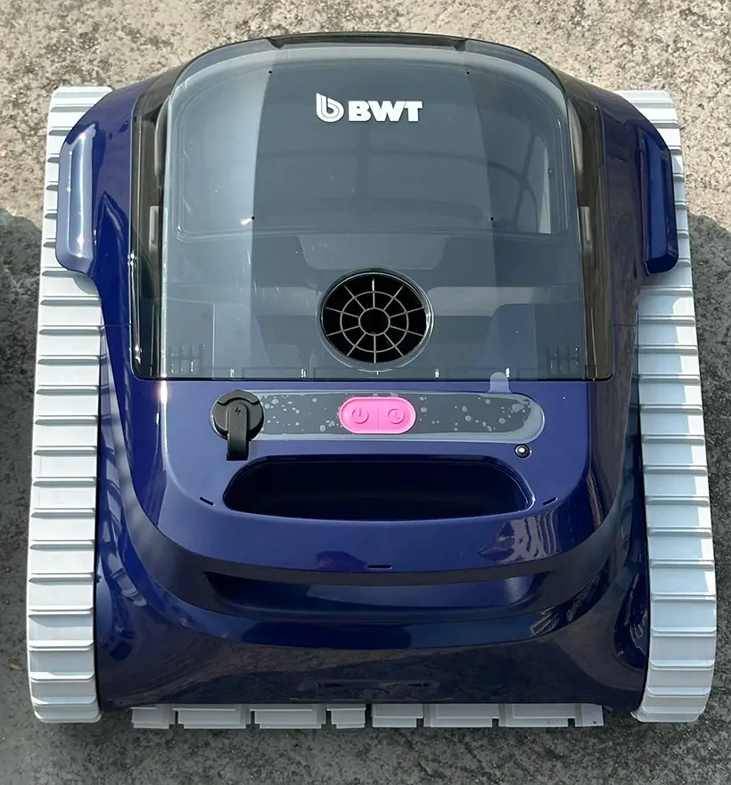 BWT Robotic Pool Cleaner by Dongsheng Liu