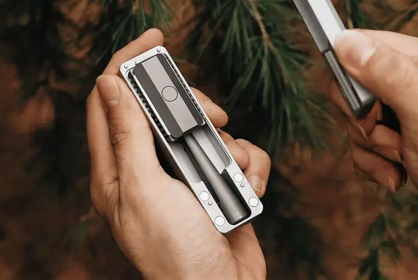ModuRazor V2 Titanium Razor Gives You Next Level Experience of Portable Shaving