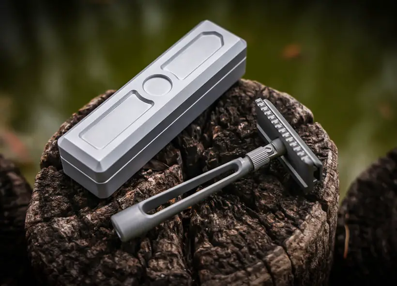 ModuRazor V2 Titanium Razor Gives You Next Level Experience of Portable Shaving