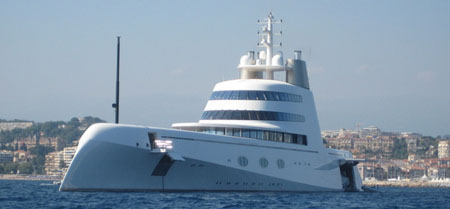 a giga yacht