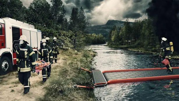 ACCESS : A Highly Portable Emergency River Crossing Platform