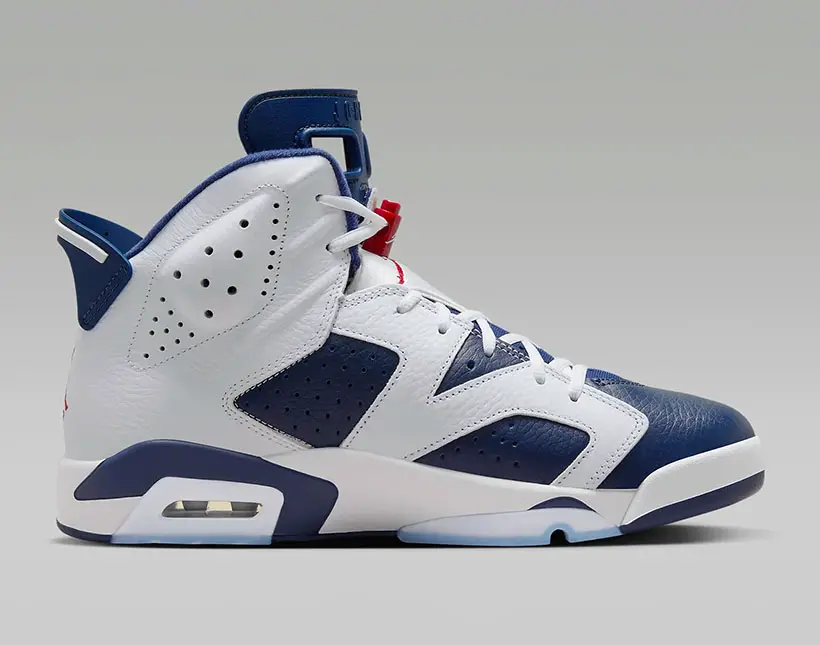 Air Jordan 6 Retro 'White and Midnight Navy' Shoes