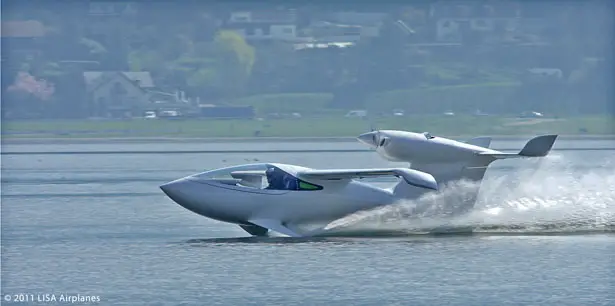 AKOYA Light Amphibious Ski Plane by Lisa Airplanes