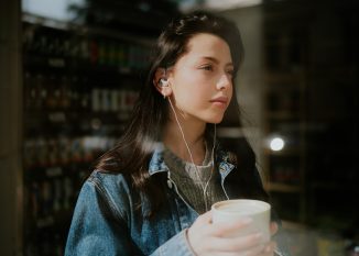 Alba In-Ear Wired Headphones Bring You Pure and Natural Sound for Immersive Music Experience