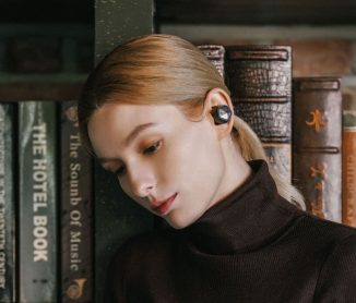 Astell&Kern AK UW100MKII Wireless Earbuds Deliver Authentic Sound to Your Ears