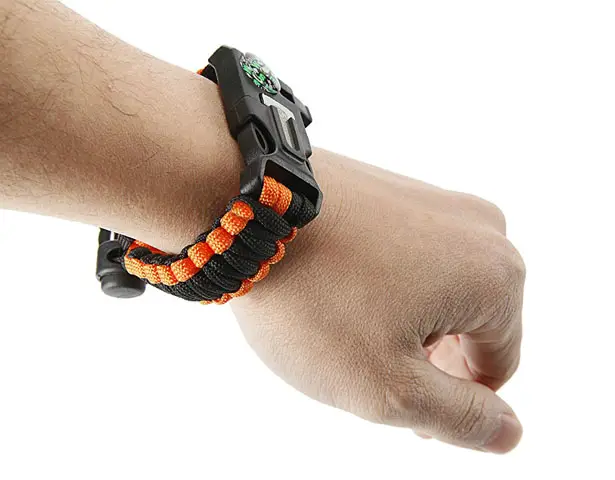 Atomic Bear Cobra Survival Bracelet : Stylish, Wearable Survival Kit