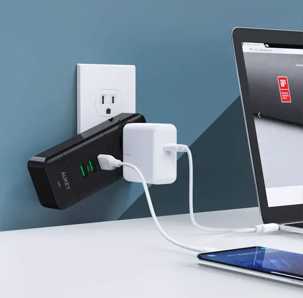 AUKEY USB Wall Charger with Rotate Plug