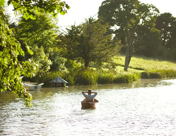 Auto Boat : Smartphone Controlled Boat for Single Passenger