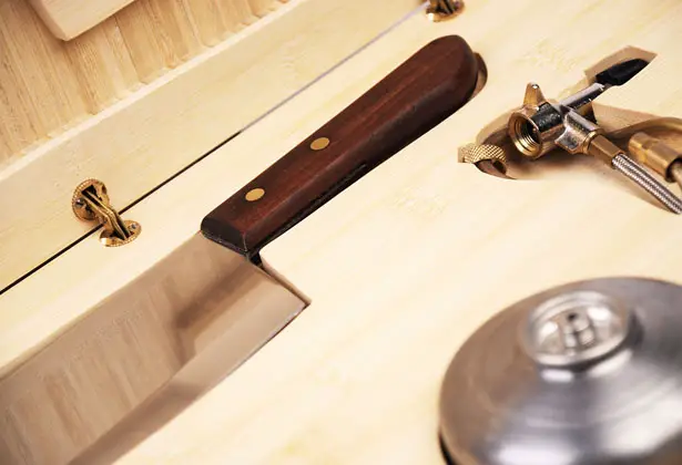 Bamboochopper Cutting Board Suitcase by Iskander van Wagtendonk