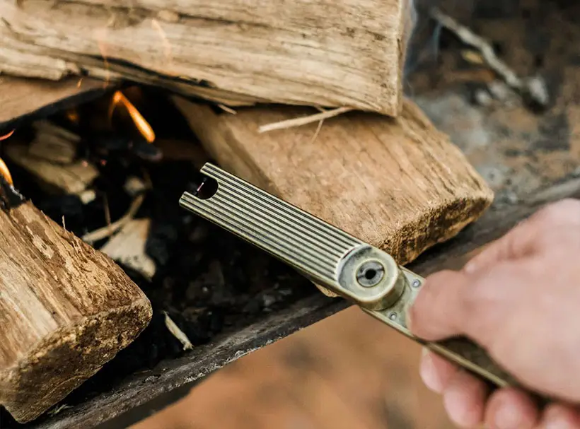 Barebones Pivot Arc Electric Plasma Lighter
