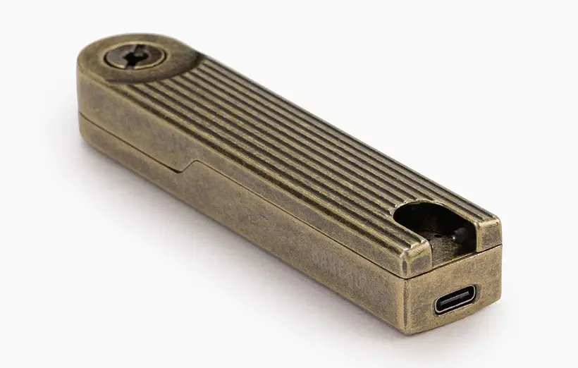 Barebones Pivot Arc Electric Plasma Lighter