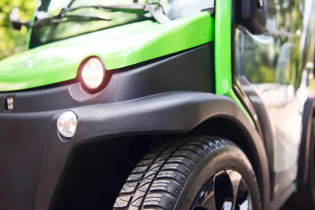Birò Personal Electric Vehicle with Removable Battery by Estrima