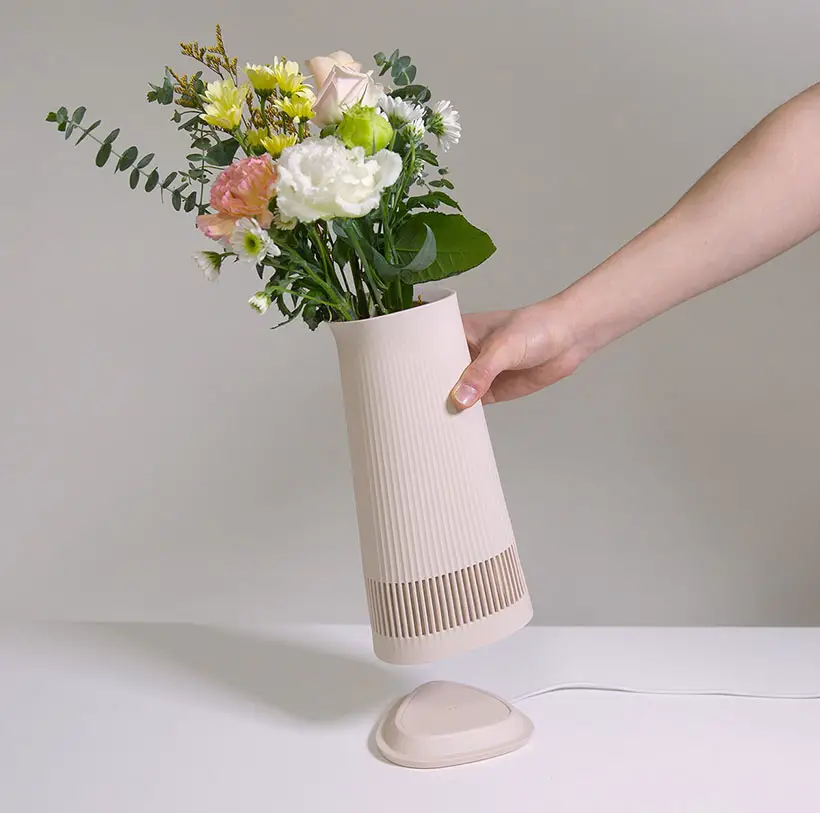 Blooming Product Speaker and Vase in One by Yeongseok Go