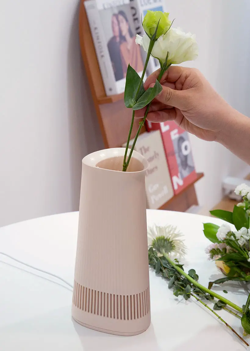 Blooming Product Speaker and Vase in One by Yeongseok Go