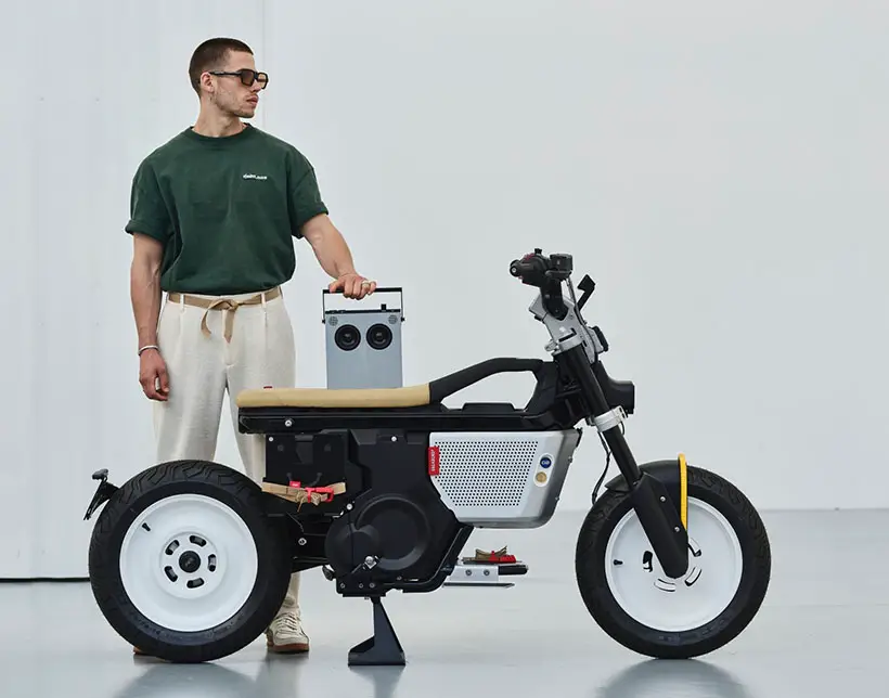 BMW Motorrad Releases BMW CE 02 x VAGABUND e-Bike