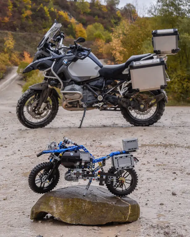 BMW Hover Ride Design Concept Is An Alternative Model from Parts of LEGO Technic BMW R 1200 GS Adventure
