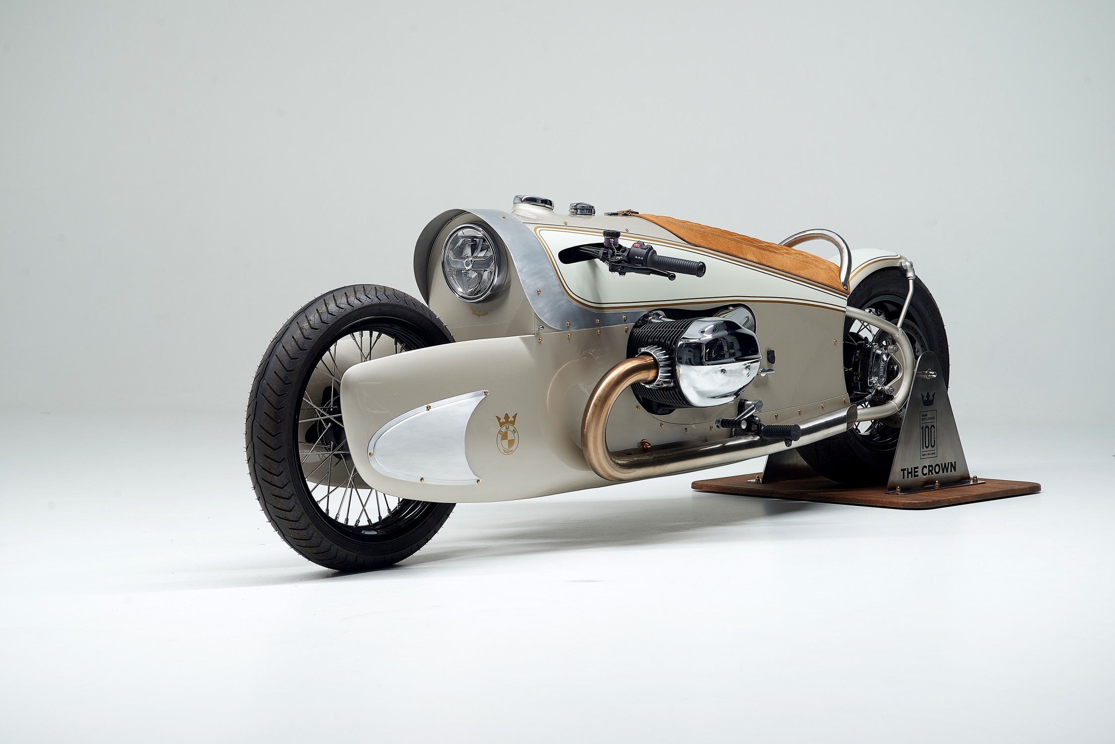 BMW Motorrad Presents the R 18 The Crown Custom Bike