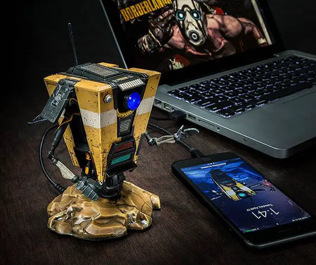 Borderlands Claptrap Talking USB Hub