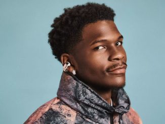 Bose Ultra Open Earbuds Hug Your Ears All Day for Rich and Private Sound