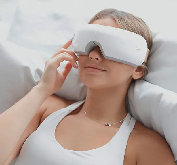 Gives Your Tired Eyes a Shiatsu Massage with Breo iSee4 Electric Portable Eye Massager