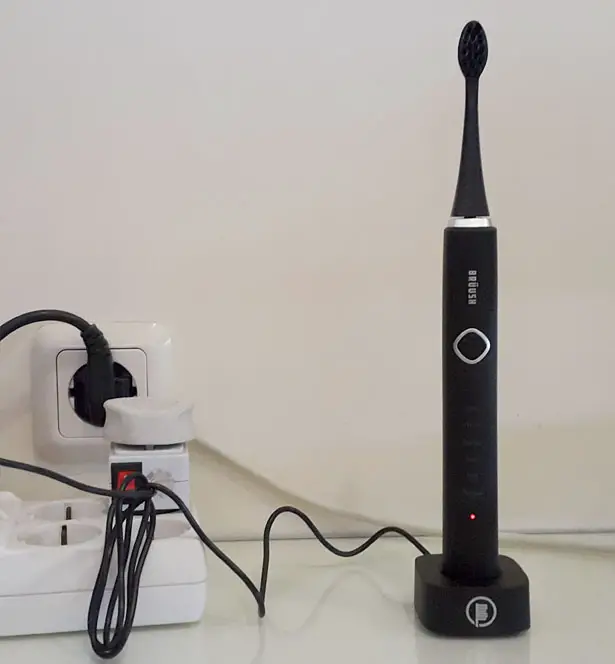 Bruush Electric Toothbrush Hands-on Review