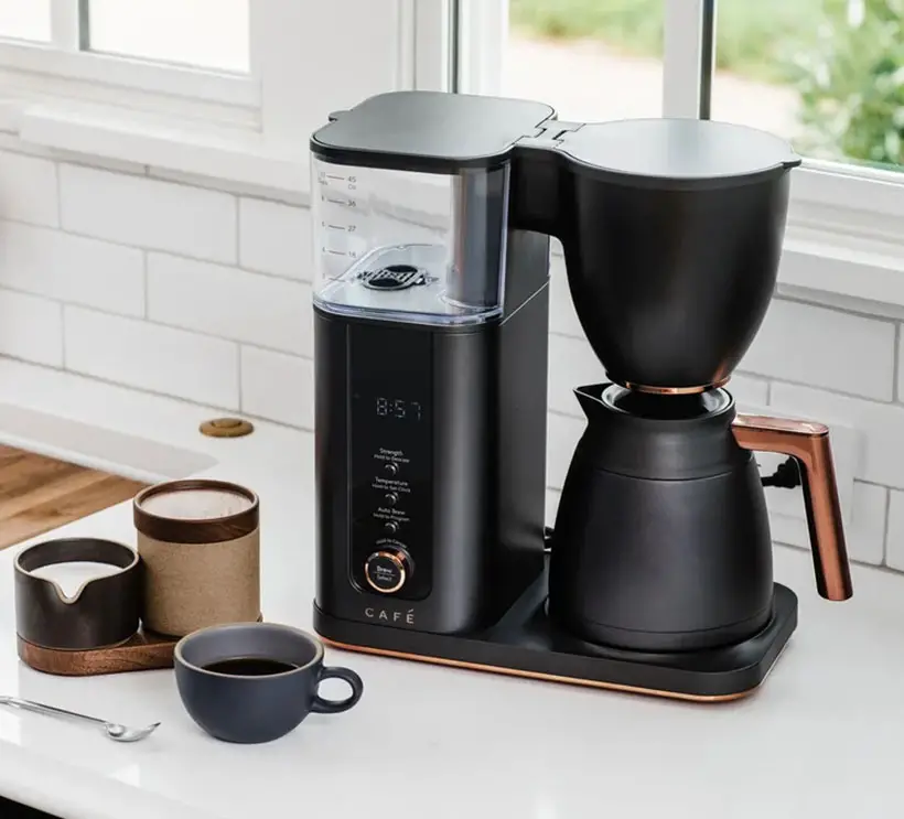 Café Automatic Machine - Modern Smart Coffee Maker Features Voice-to-Brew Controls