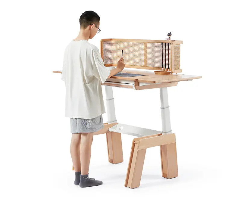 Calligraphy Study Desk by Bai Xiangyu, Fei Panyan, Wang Lei, Xiao jiangbo and Yang Ruixue