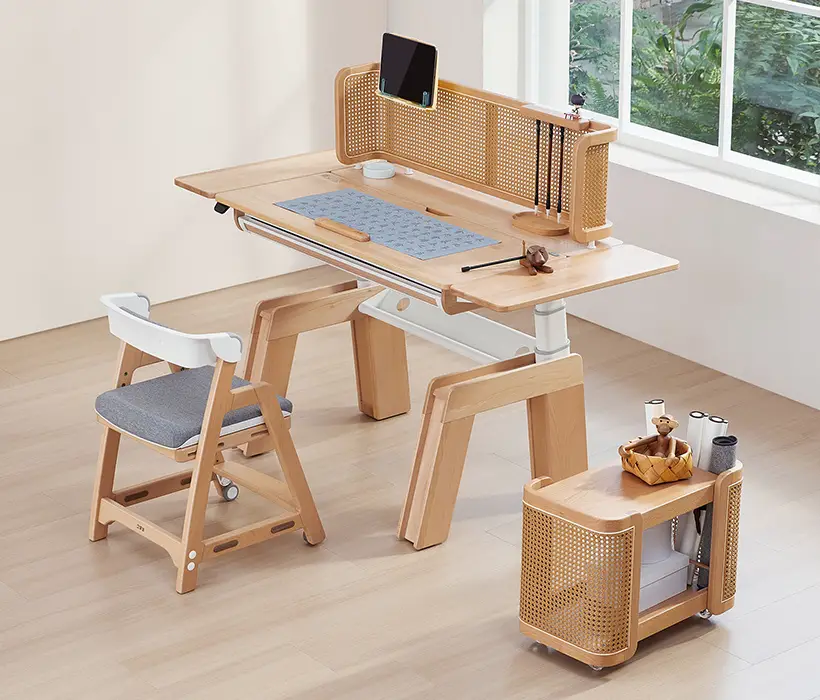 Calligraphy Study Desk by Bai Xiangyu, Fei Panyan, Wang Lei, Xiao jiangbo and Yang Ruixue