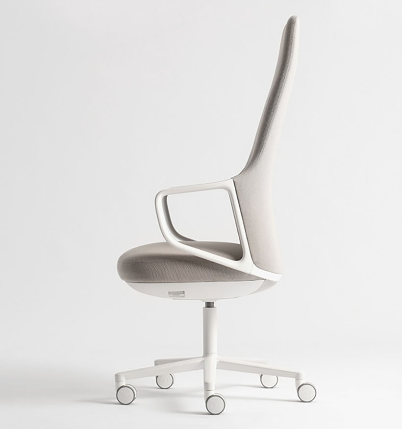 CALMA Chair by Layer Design